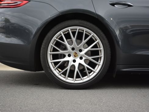 Certified 2019 Porsche Panamera 4 AWD/4WD image 41