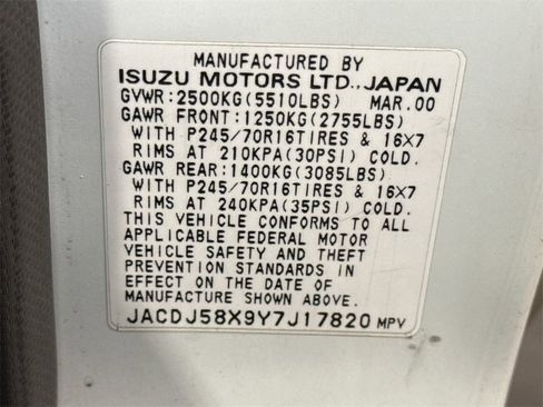 Used 2000 Isuzu Trooper S image 22