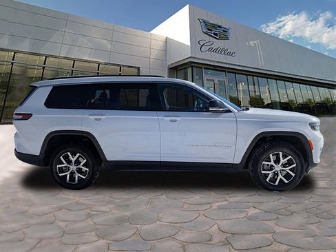 Used 2025 Jeep Grand Cherokee L Limited image 7