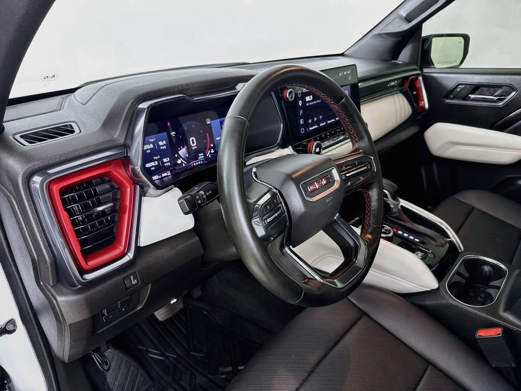 Used 2024 GMC Canyon AT4X AWD/4WD image 10