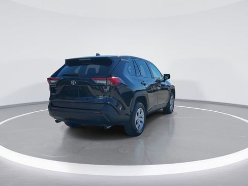 Used 2024 Toyota RAV4 LE image 7