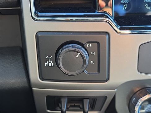 Used 2022 Ford F250 Lariat w/ Chrome Package image 25