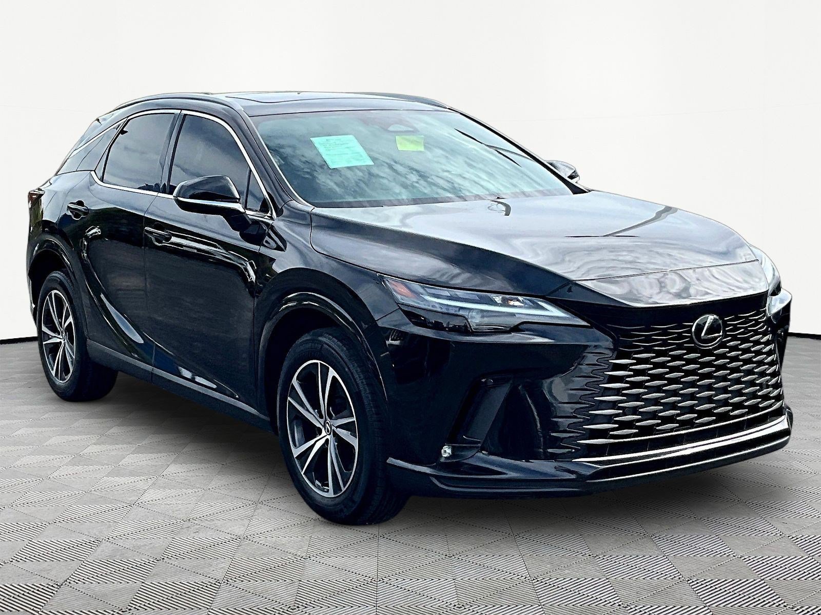 Used 2023 Lexus RX 350 Premium w/ Accessory Package FWD image 3