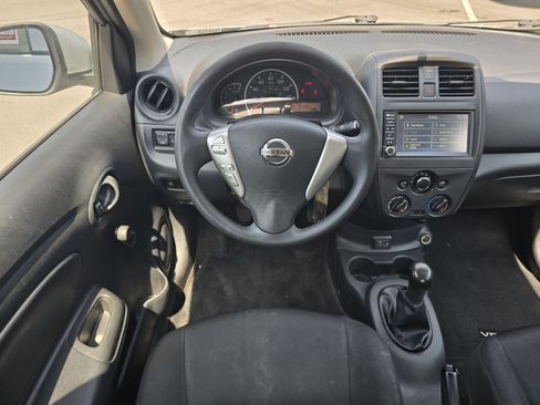 Used 2018 Nissan Versa S FWD image 14