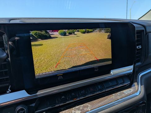 Used 2024 Chevrolet Silverado 1500 RST w/ Z71 Off-Road Package image 23