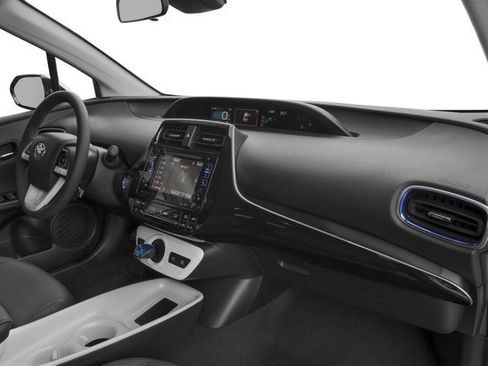 Used 2016 Toyota Prius Four Touring w/ Premium Convenience Package FWD image 17
