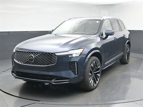 New 2026 Volvo XC90 B6 Ultra image 3