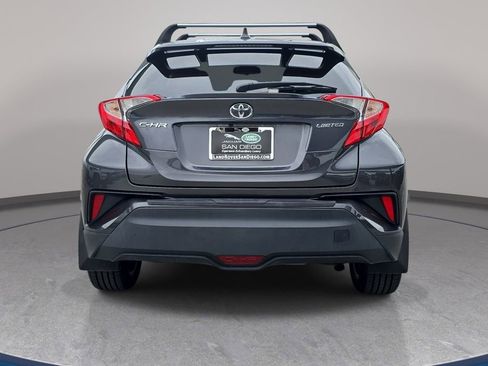 Used 2022 Toyota C-HR Limited FWD image 7