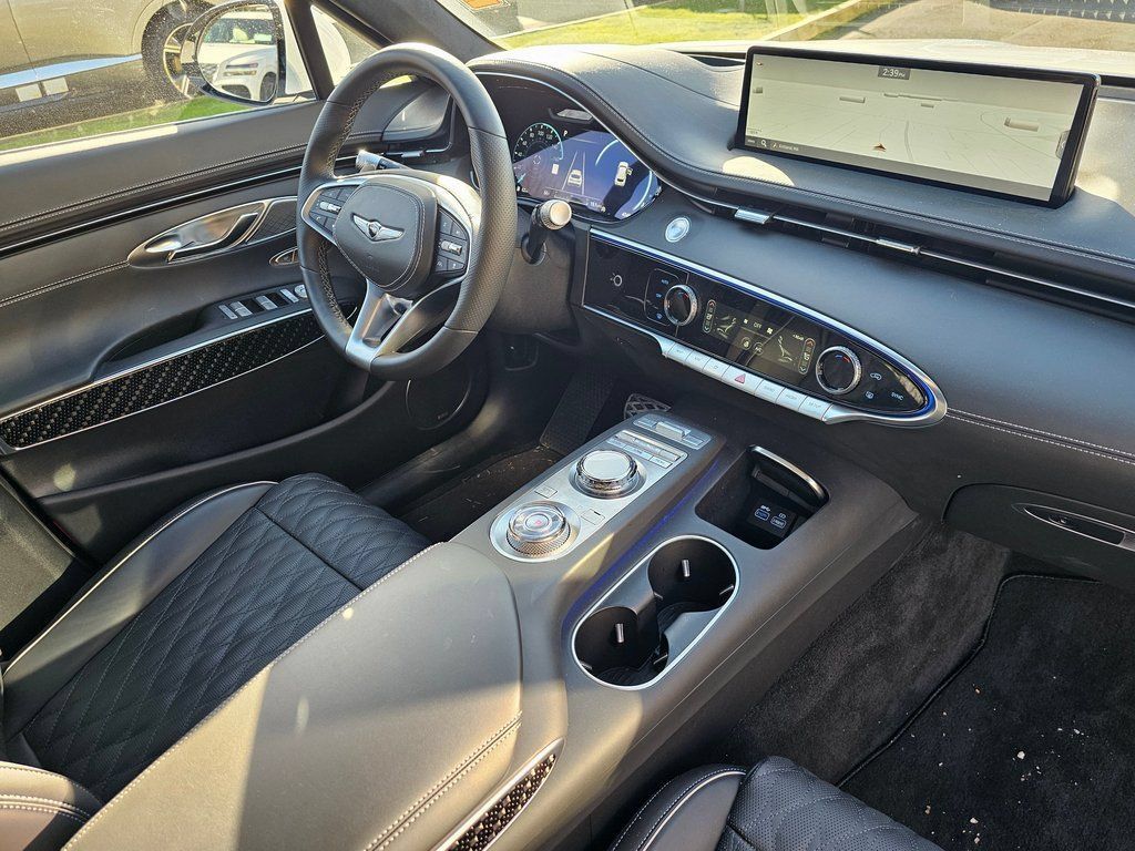 Certified 2025 Genesis GV70 3.5T Sport w/ Sport Prestige Package AWD/4WD image 30