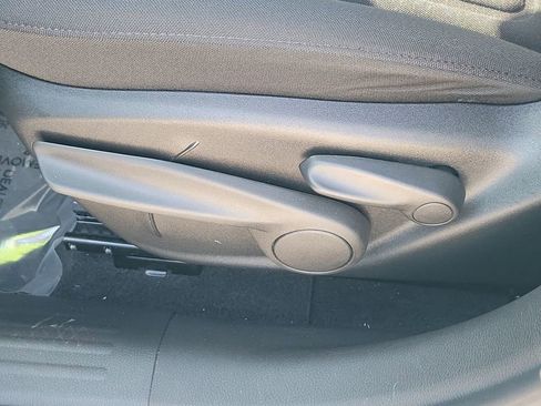 Used 2021 Jeep Renegade Latitude image 26