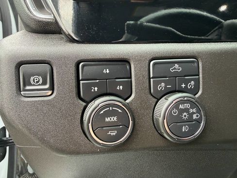 Used 2025 Chevrolet Silverado 3500 LT w/ Convenience Package AWD/4WD image 38