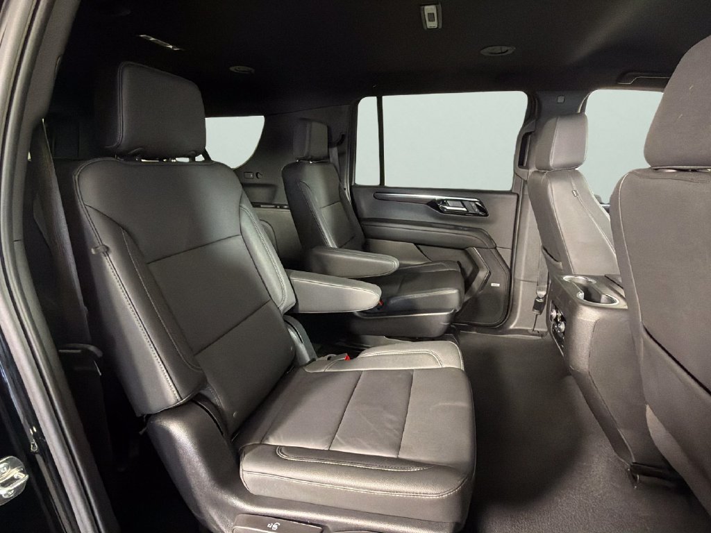 Certified 2026 Chevrolet Suburban LT w/ Comfort Package AWD/4WD image 33