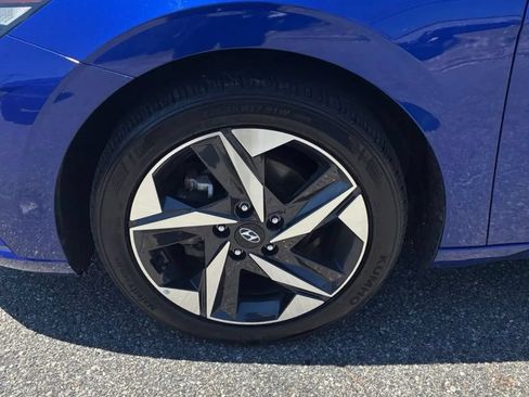 Used 2024 Hyundai Elantra Limited FWD image 16