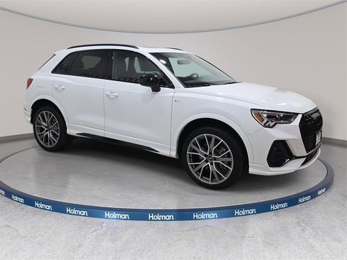 Certified 2025 Audi Q3 2.0T Premium Plus w/ Premium Plus Package image 5