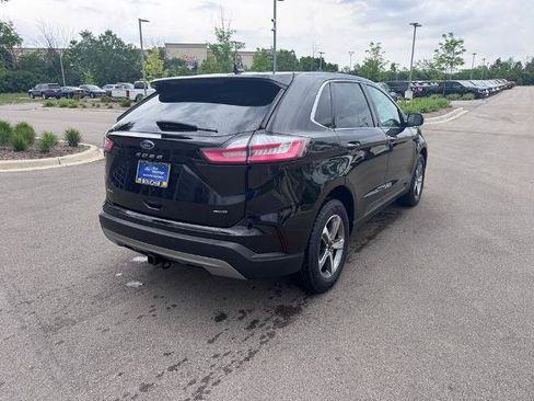 Certified 2024 Ford Edge SEL w/ Convenience Package AWD/4WD image 3