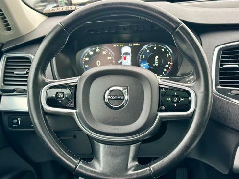 Used 2018 Volvo XC90 T6 Momentum w/ Convenience Package image 15