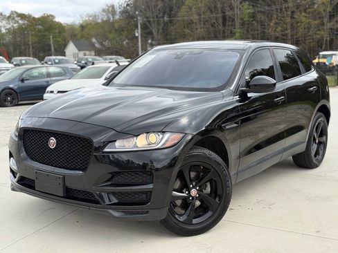 Used 2019 Jaguar F-PACE Premium image 1