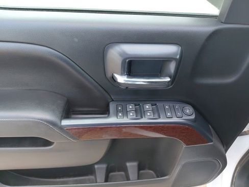 Used 2018 GMC Sierra 1500 SLE w/ SLE Value Package image 29