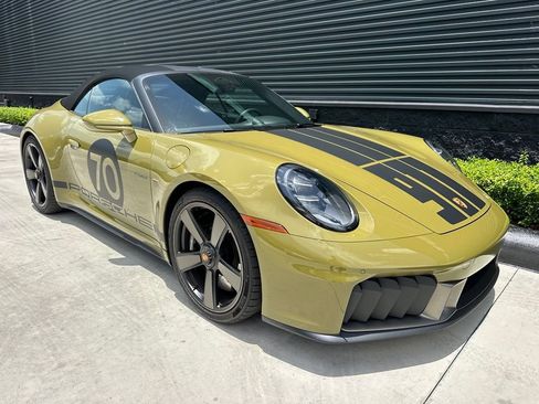 Certified 2026 Porsche 911 Carrera GTS RWD image 15