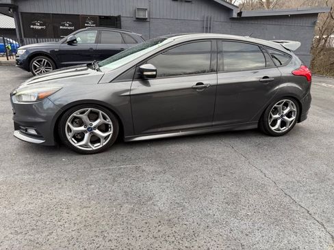 Used 2017 Ford Focus ST FWD image 16