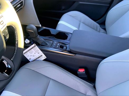 Used 2026 Toyota Camry SE image 13