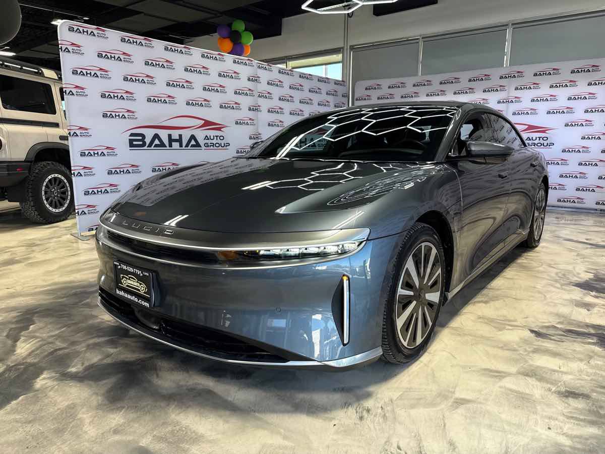 Used 2024 Lucid Air Touring AWD/4WD image 3