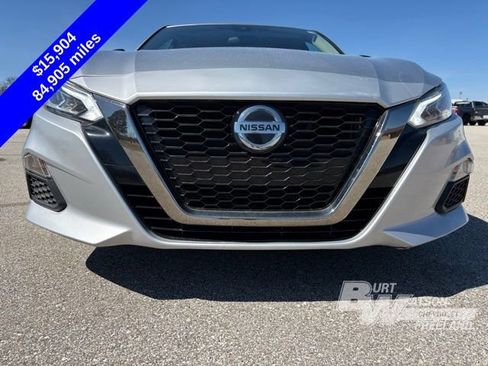 Used 2021 Nissan Altima 2.5 SR FWD image 10