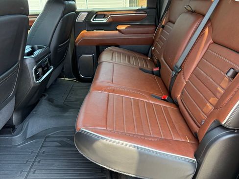 Used 2024 GMC Sierra 2500 Denali Ultimate AWD/4WD image 42