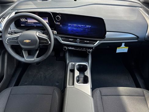 New 2026 Chevrolet Equinox EV LT image 13