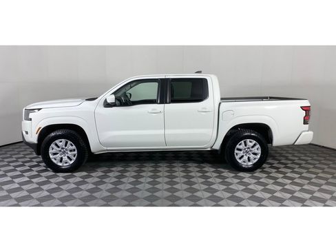 Used 2022 Nissan Frontier SV image 12