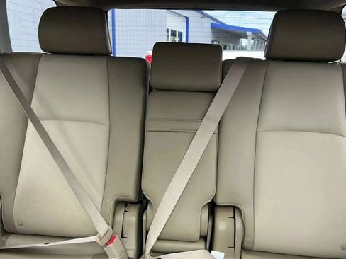 Used 2018 Toyota 4Runner SR5 Premium AWD/4WD image 17