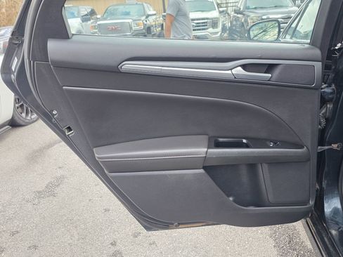 Used 2014 Ford Fusion Titanium image 24