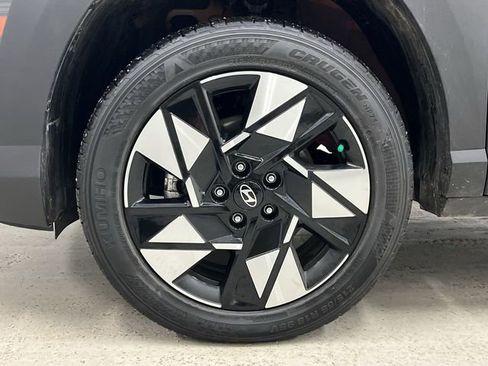 Used 2025 Hyundai Kona SEL image 31