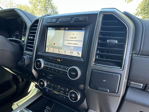 Used 2018 Ford Expedition Max XLT w/ Equipment Group 202A image 11