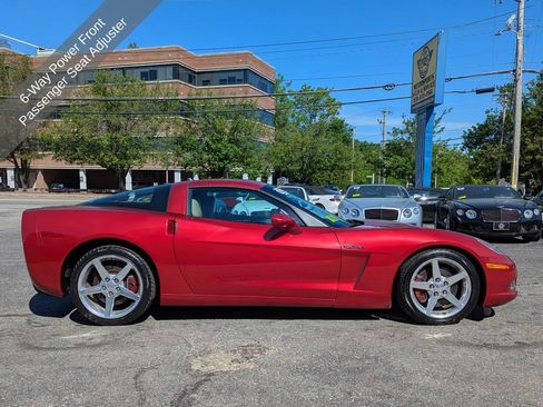 Used 2005 Chevrolet Corvette Coupe w/ Preferred Equipment Group RWD image 7