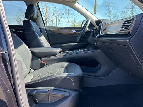 Used 2024 Volkswagen Atlas SE image 8