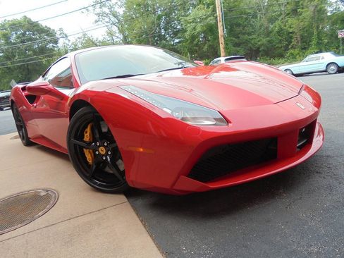 Used 2017 Ferrari 488 GTB RWD image 39
