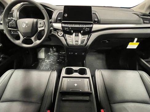 New 2026 Honda Odyssey Touring image 23