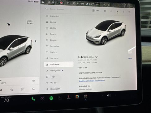 Used 2022 Tesla Model Y Long Range image 2
