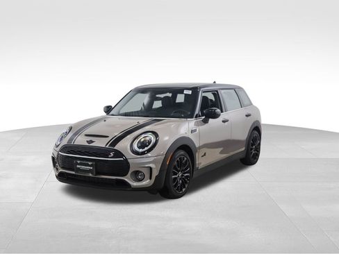 Used 2023 MINI Cooper Clubman S w/ Premium Package image 1