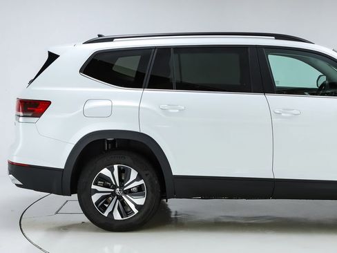 New 2026 Volkswagen Atlas SE image 11
