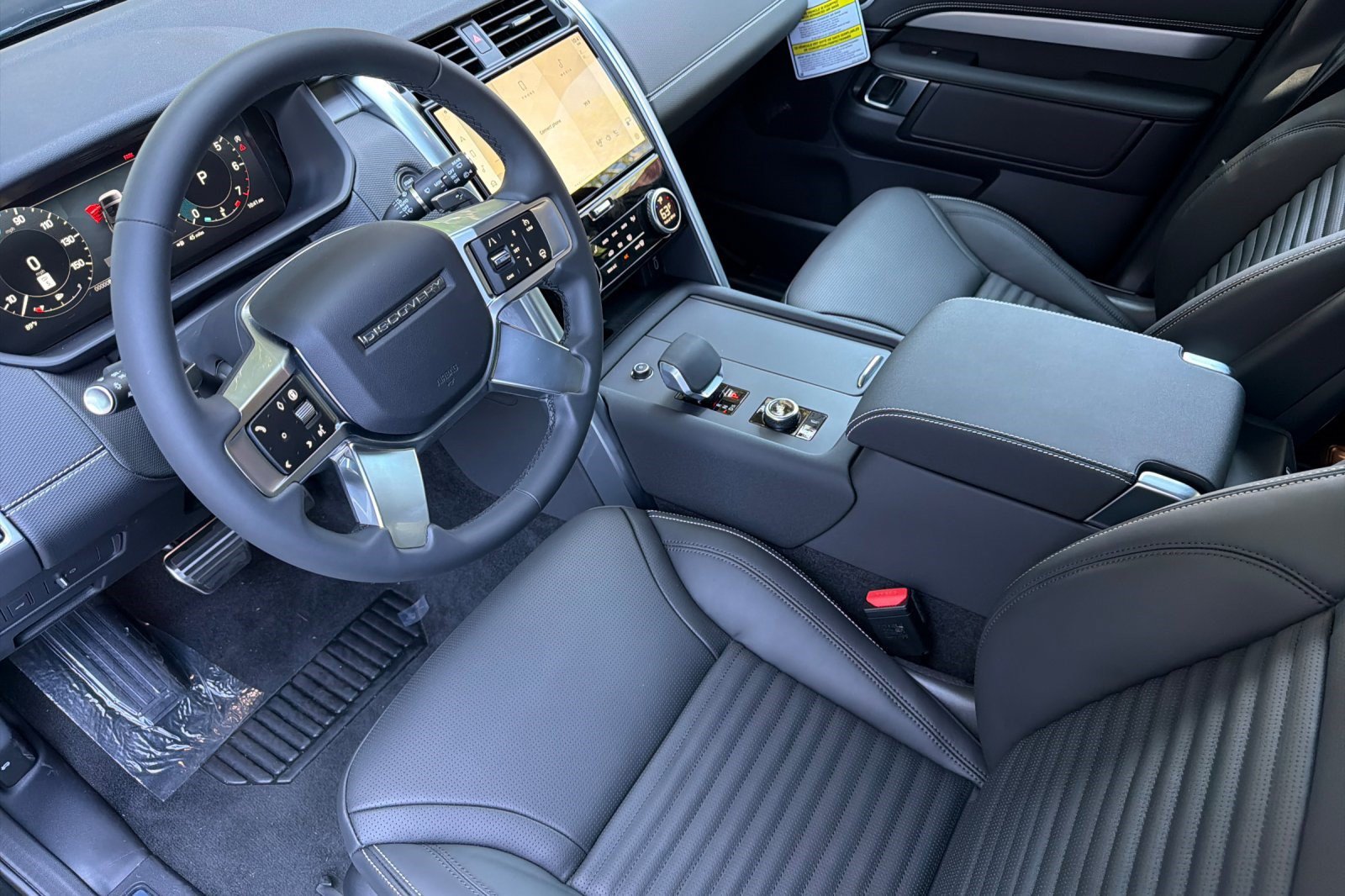 New 2026 Land Rover Discovery Dynamic SE AWD/4WD image 4