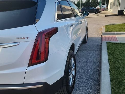 Used 2021 Cadillac XT5 Premium Luxury FWD image 4