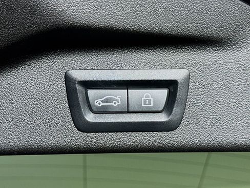 Used 2019 BMW X7 xDrive50i w/ M Sport Package image 36