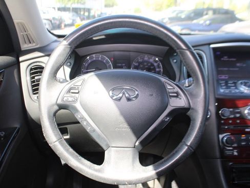 Used 2017 INFINITI QX50 AWD w/ Deluxe Touring Package image 4