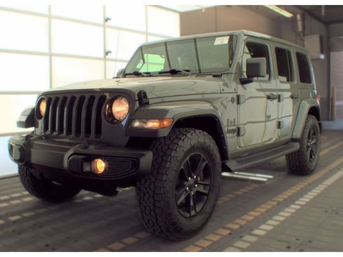 Used 2021 Jeep Wrangler Unlimited Sahara AWD/4WD image 10