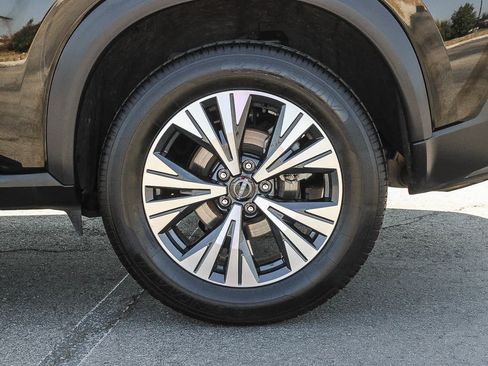 Used 2023 Nissan Rogue SV FWD image 10