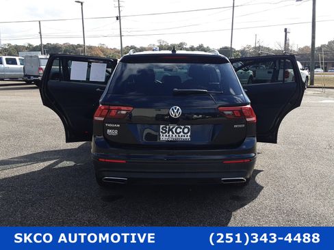 Used 2020 Volkswagen Tiguan S w/ 3rd Row Seat Package image 32