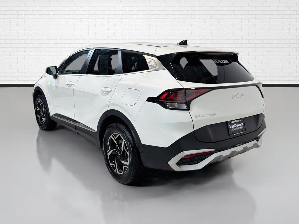 Used 2023 Kia Sportage LX AWD/4WD image 7