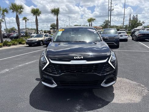 Certified 2025 Kia Sportage EX FWD image 3